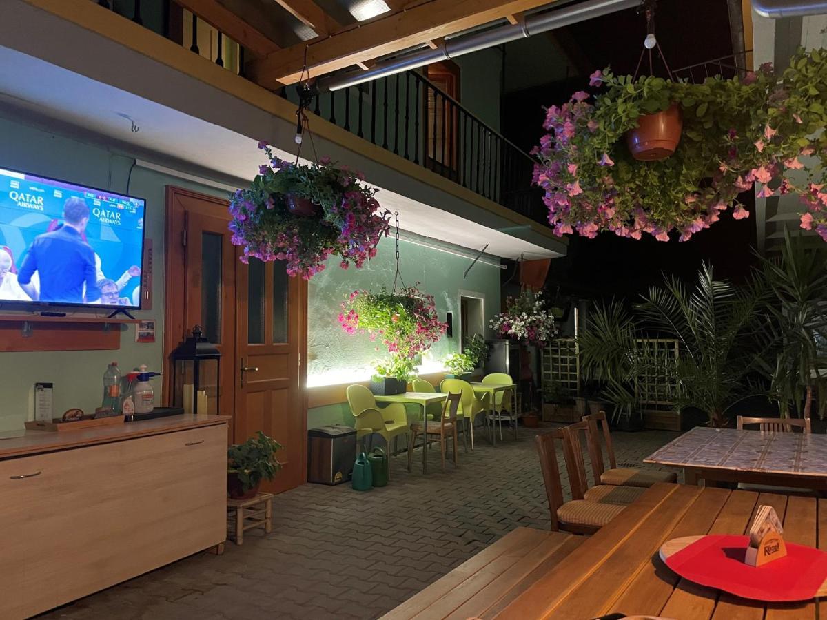 Apartman Netolice 207 Deluxe Ngoại thất bức ảnh
